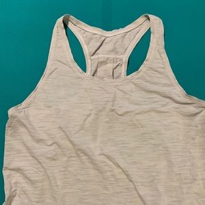 Guc lululemon love pleated tank 10